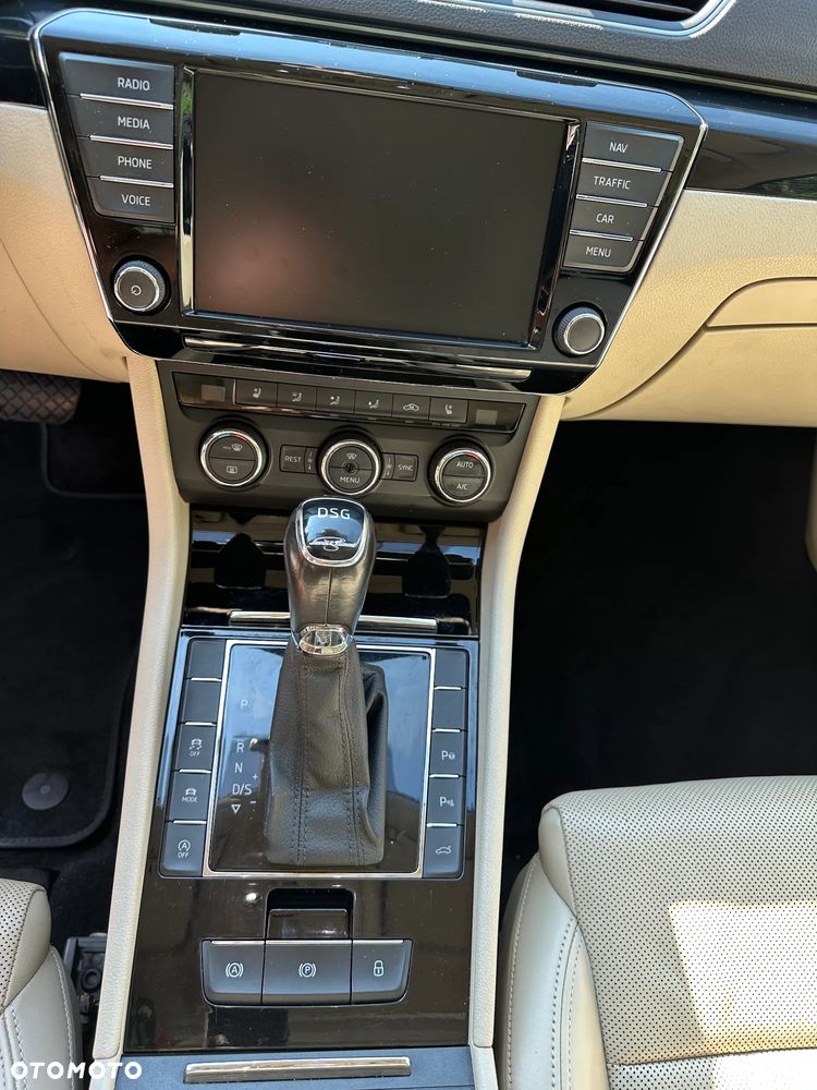 Skoda Superb 2.0 TDI 4x4 L&K DSG - 18