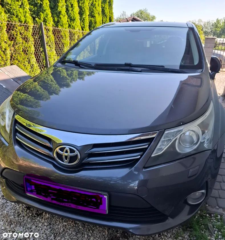 Toyota Avensis 1.8 Active - 16