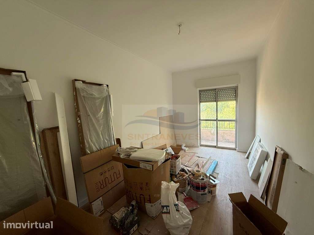 Apartamento T2 na Pontinha com varanda totalmente remodelado - Grande imagem: 5/15