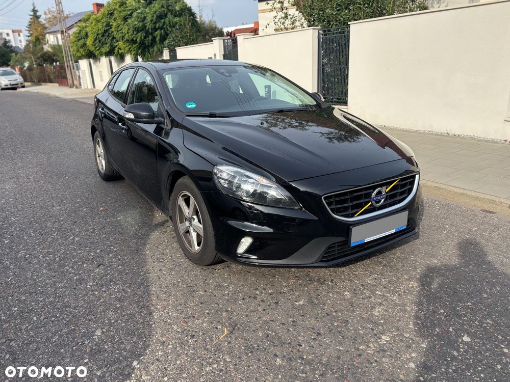 Volvo V40 D2 Momentum - 1