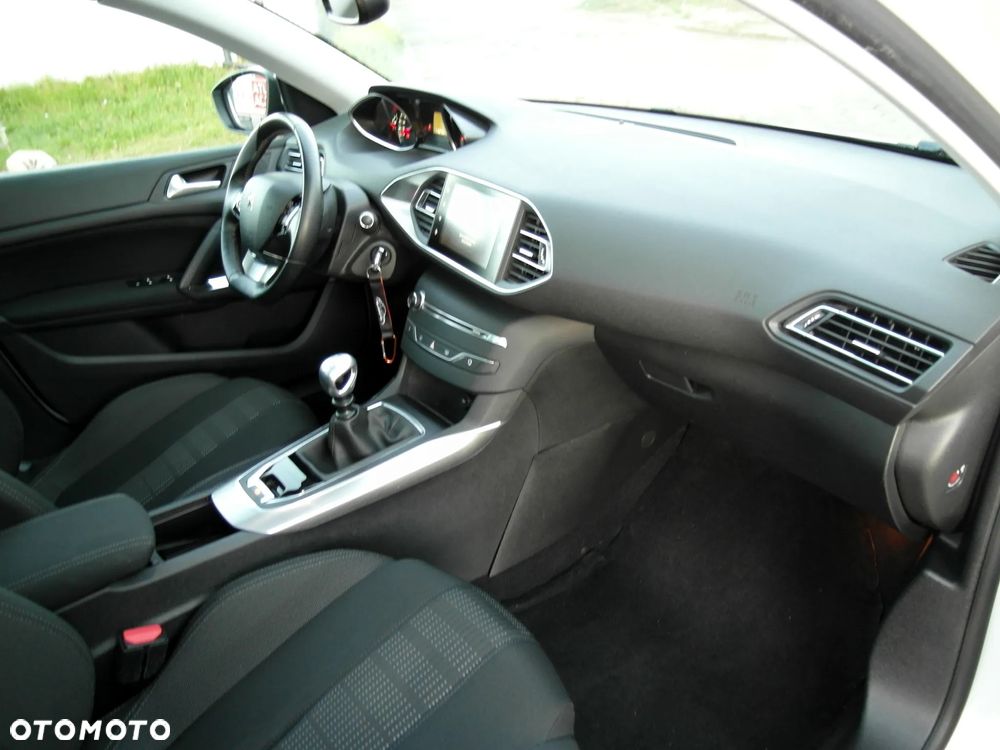 Peugeot 308 PureTech 130 Stop & Start Allure - 25