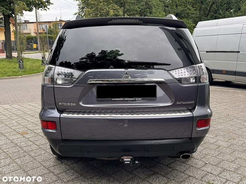 Mitsubishi Outlander - 6