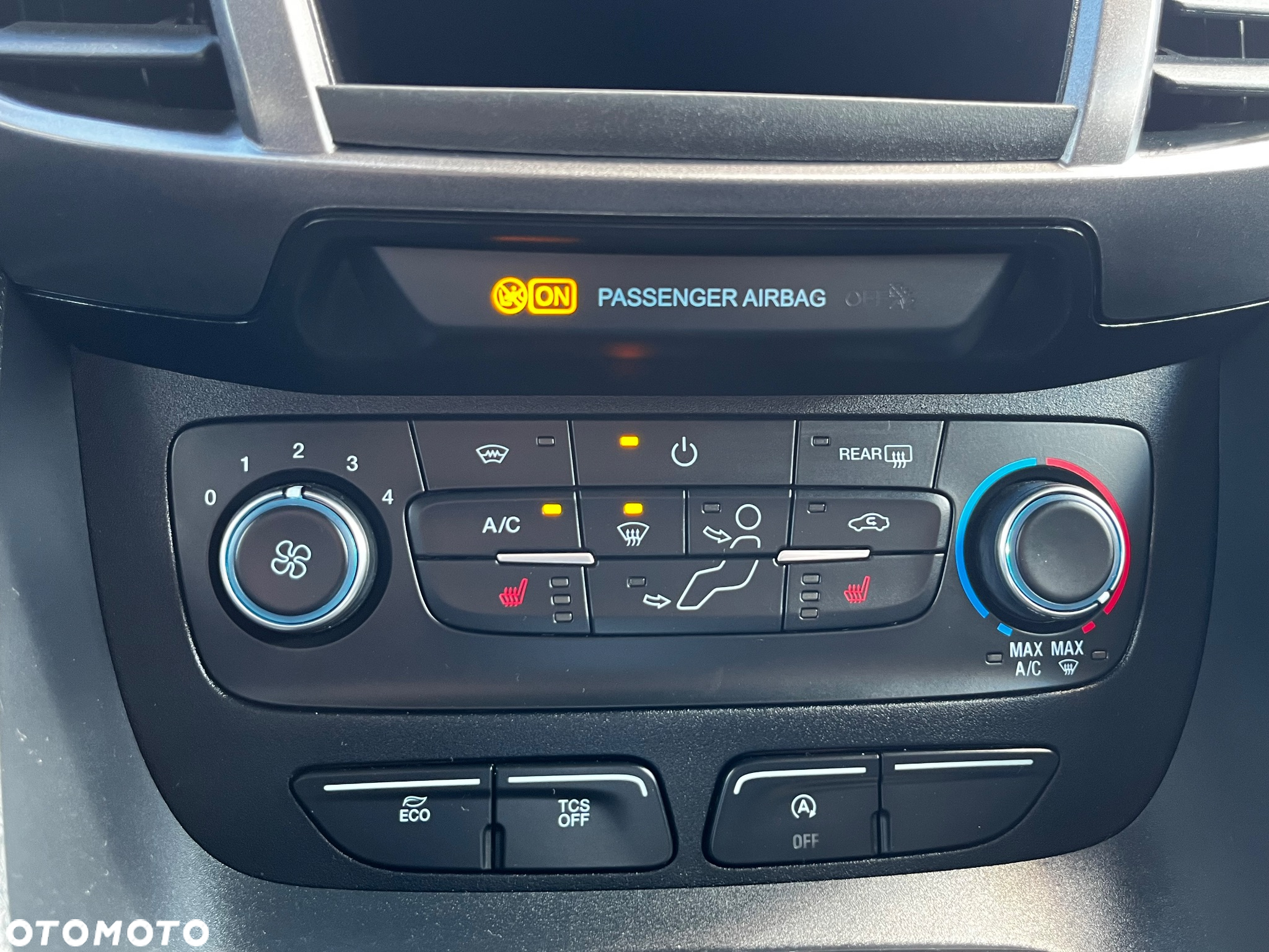 Ford Tourneo Connect - 26