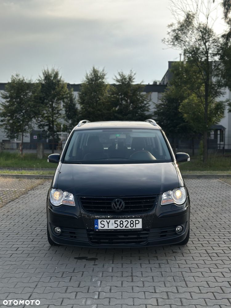 Volkswagen Touran - 2