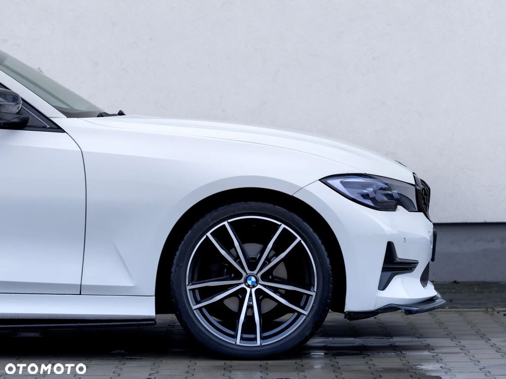 BMW Seria 3 318d M Sport - 6