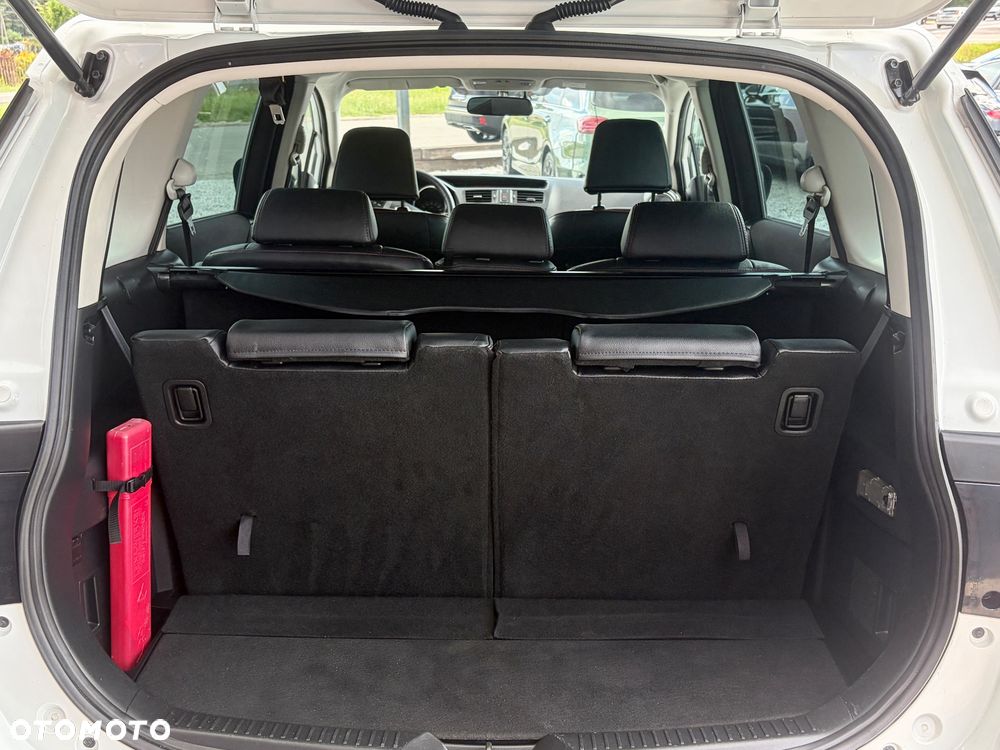 Mazda 5 1.6 CD Exclusive + - 11
