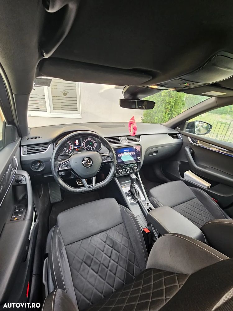 Skoda Octavia 2.0 TDI DSG 4X4 RS - 9