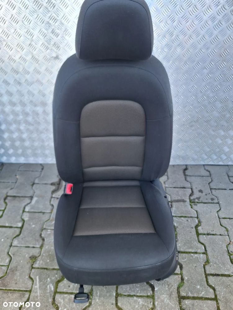 FOTEL LEWY PRZÓD KIEROWCY - AUDI Q3 14R - 1