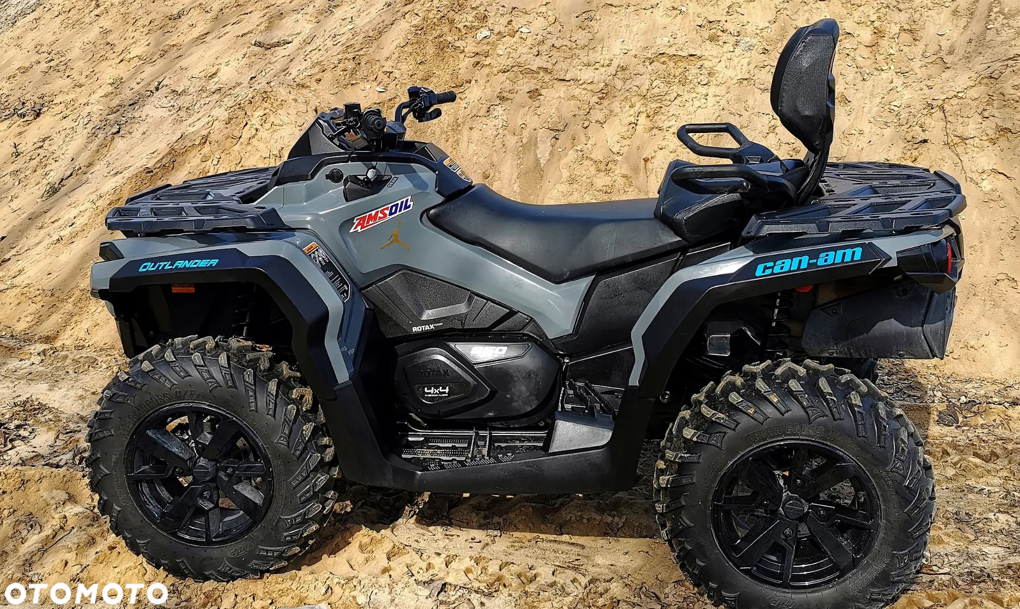 Can-Am Outlander Max - 2