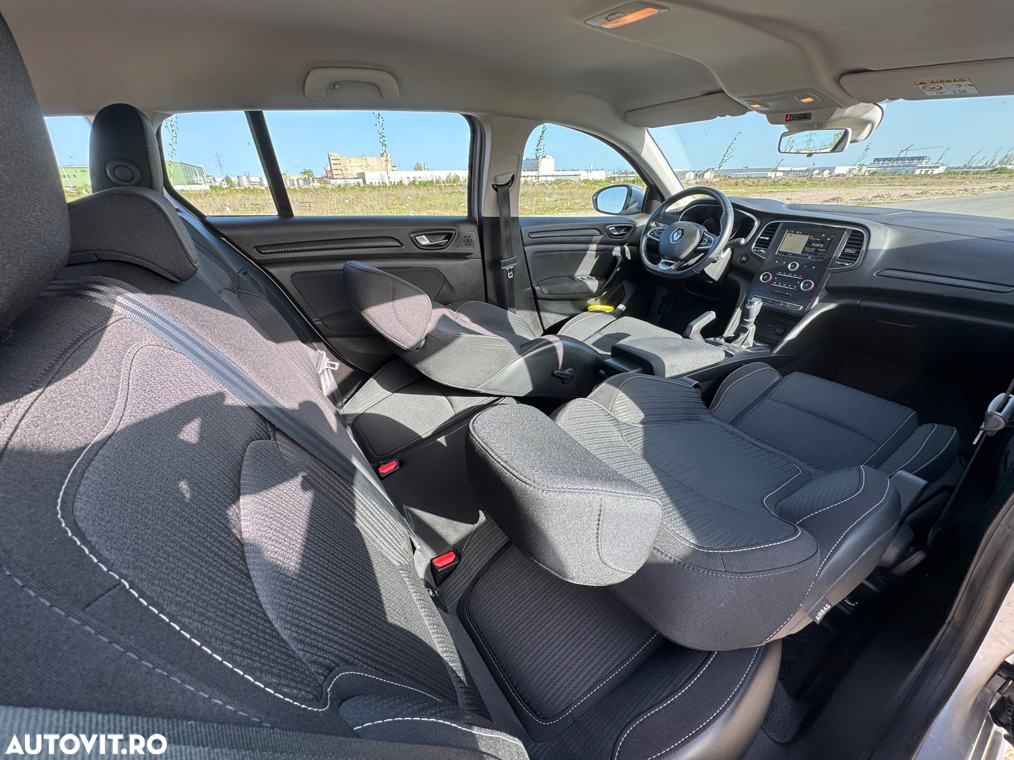 Renault Megane BLUE dCi 115 BUSINESS EDITION - 9