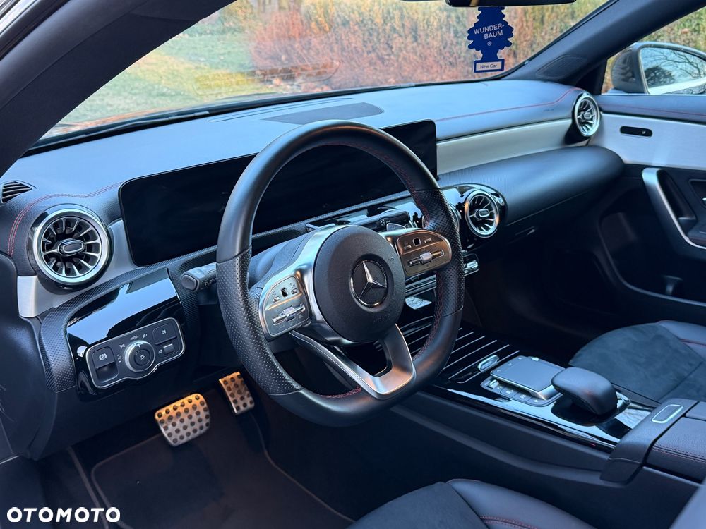 Mercedes-Benz CLA 200 AMG Line 7G-DCT - 23
