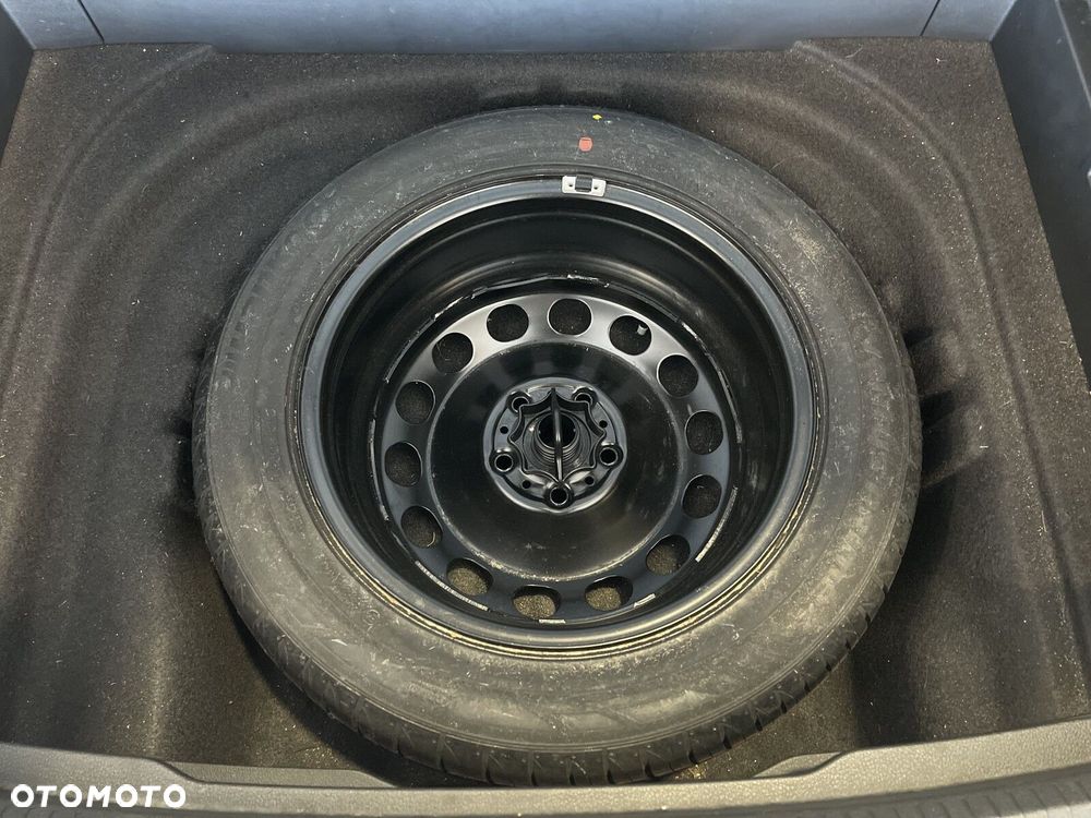 Volkswagen Golf - 27