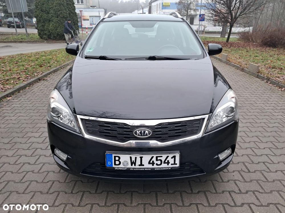 Kia Ceed - 12