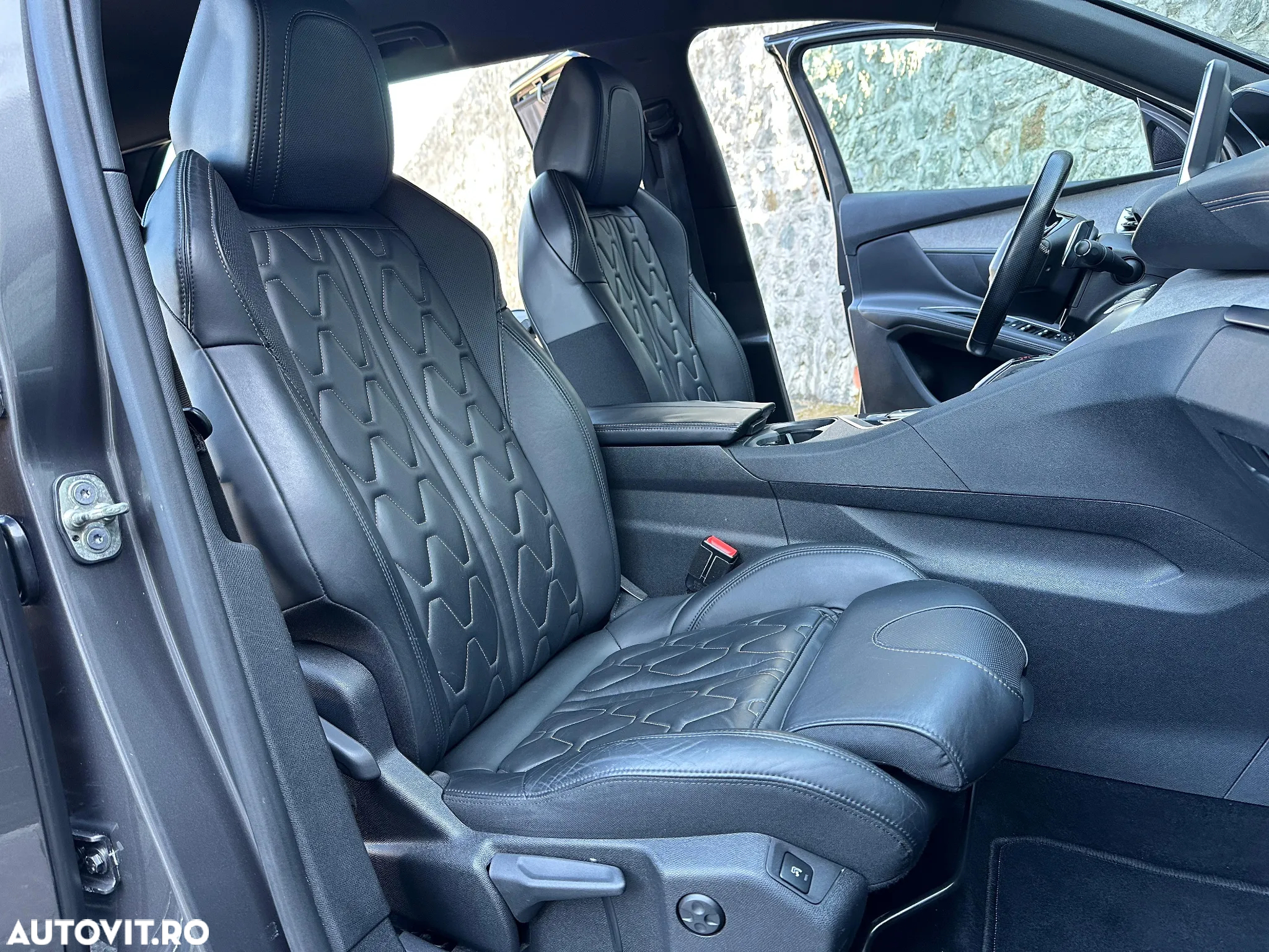 Peugeot 5008 2.0L BlueHDI EAT8 S&S GT Pack - 17