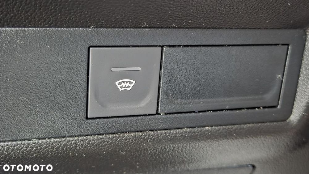 Renault Captur TCe Mild Hybrid 140 GPF TECHNO - 31