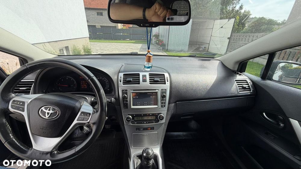 Toyota Avensis 2.0 D-4D Active - 9