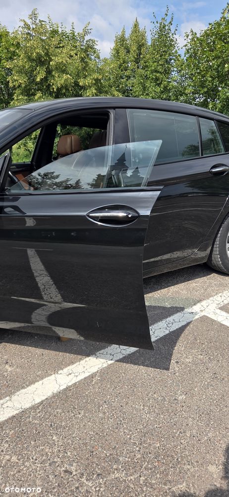 BMW Seria 5 550i - 12