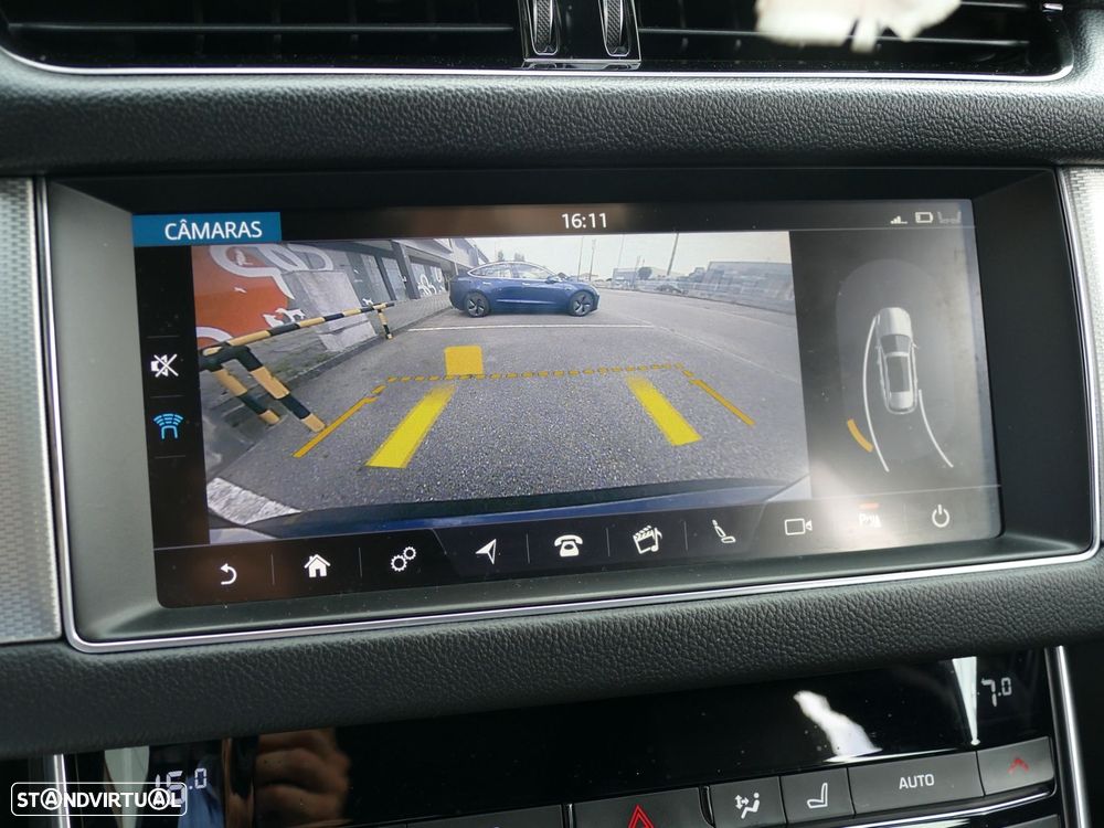 Jaguar XF Sportbrake 2.0 D Prestige Aut. - 17