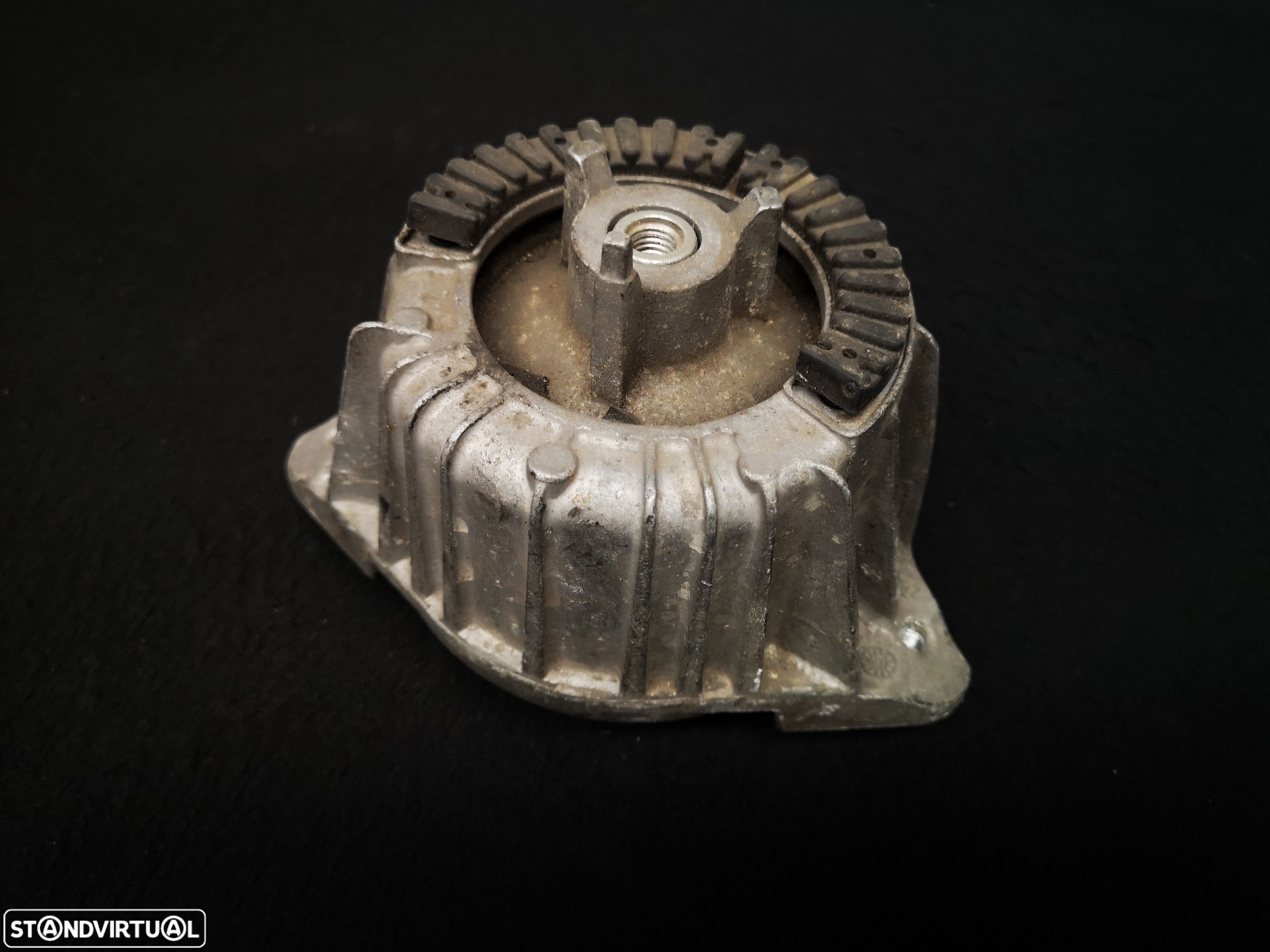 Apoio de motor Mercedes w204 w212 Mercedes class c e 2010+ (2x no estoque) - 2