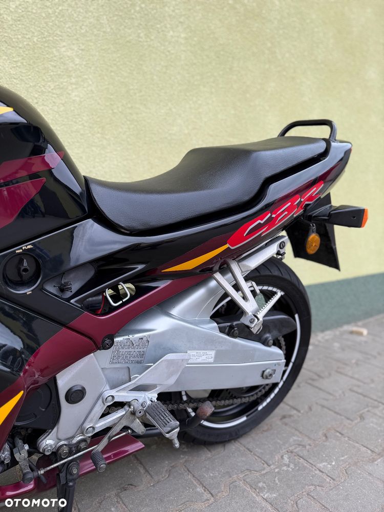 Honda CBR - 32