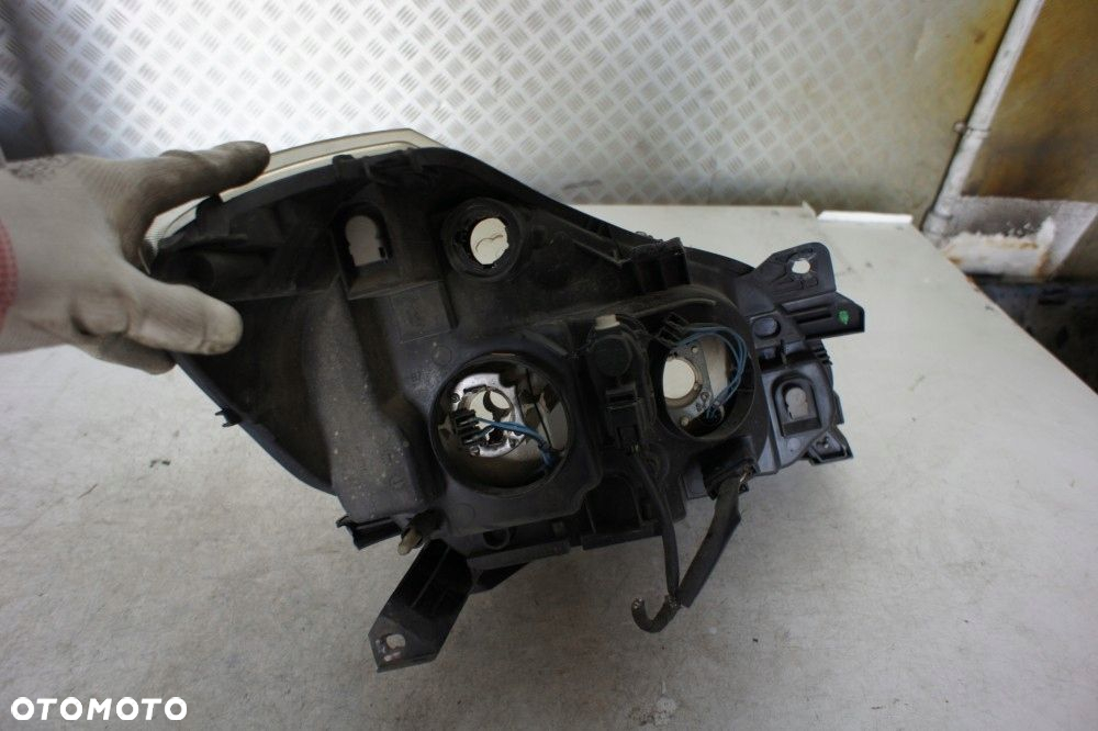RENAULT CLIO III LAMPA LEWY PRZÓD - 3