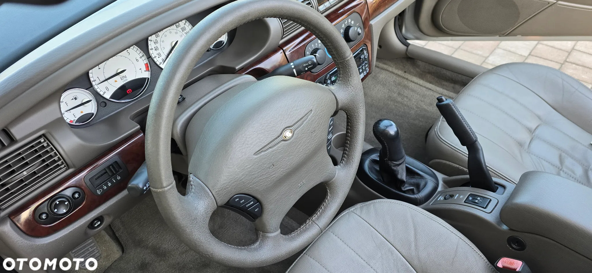 Chrysler Sebring - 16
