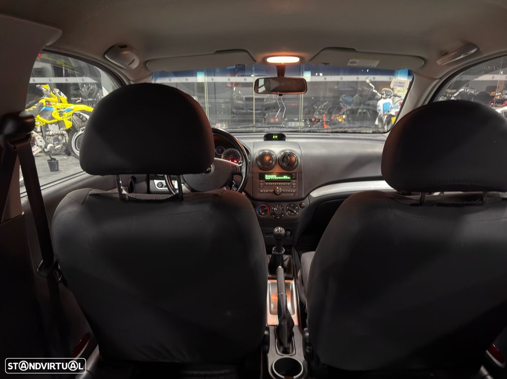 Chevrolet Aveo - 10