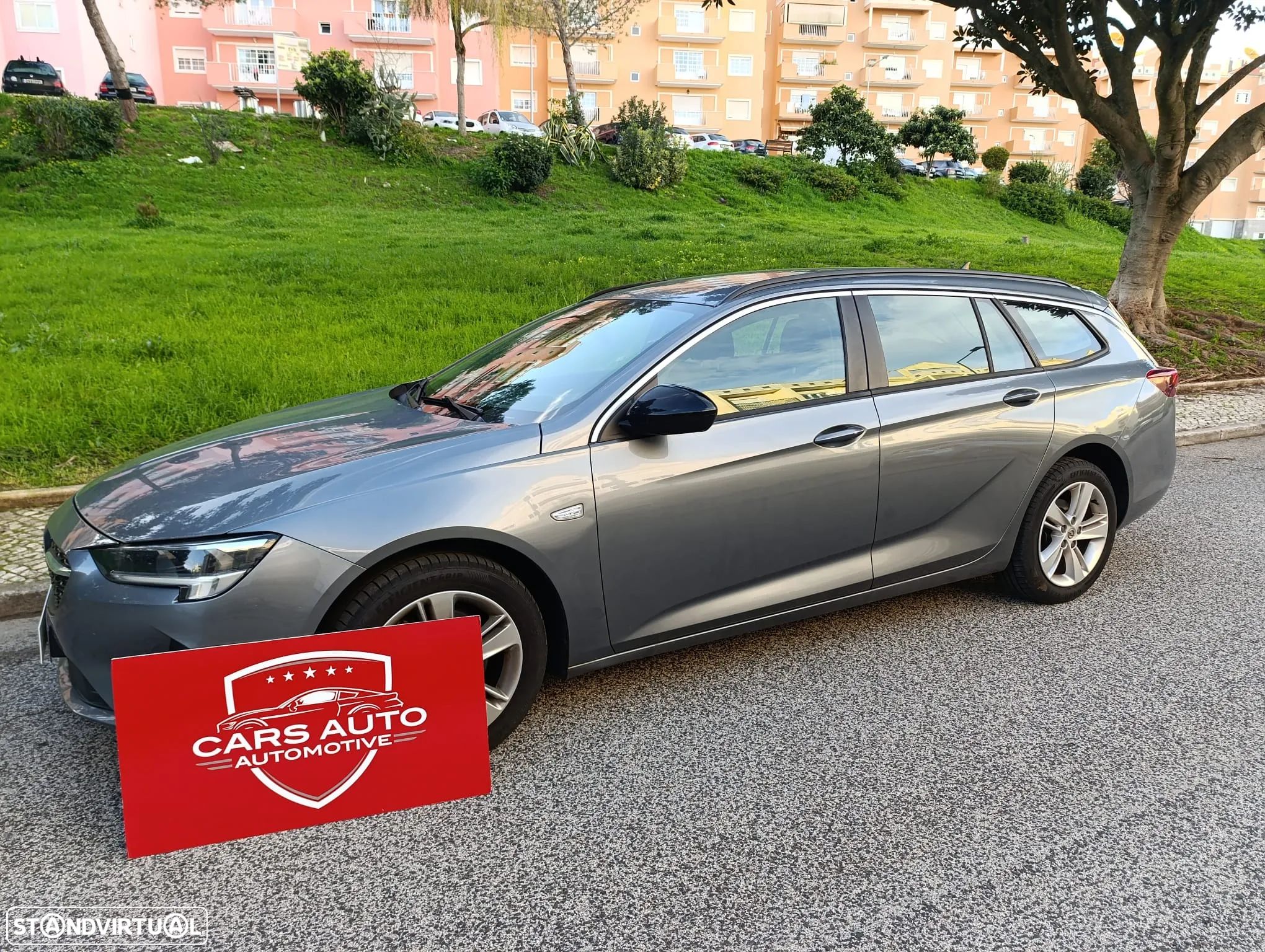 Opel Insignia Sports Tourer 1.5 D Business Edition - 1