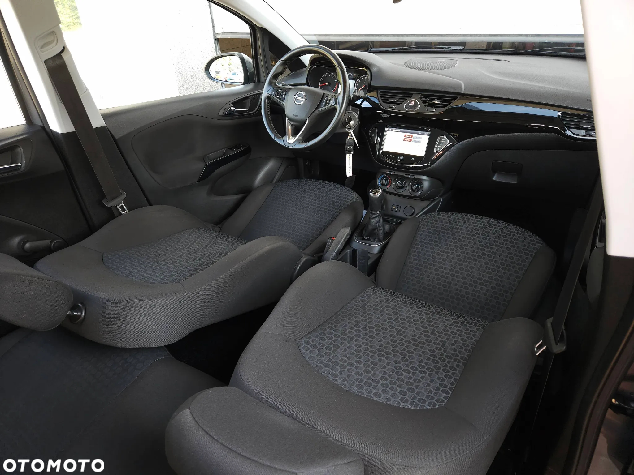 Opel Corsa 1.4 16V Cosmo - 38