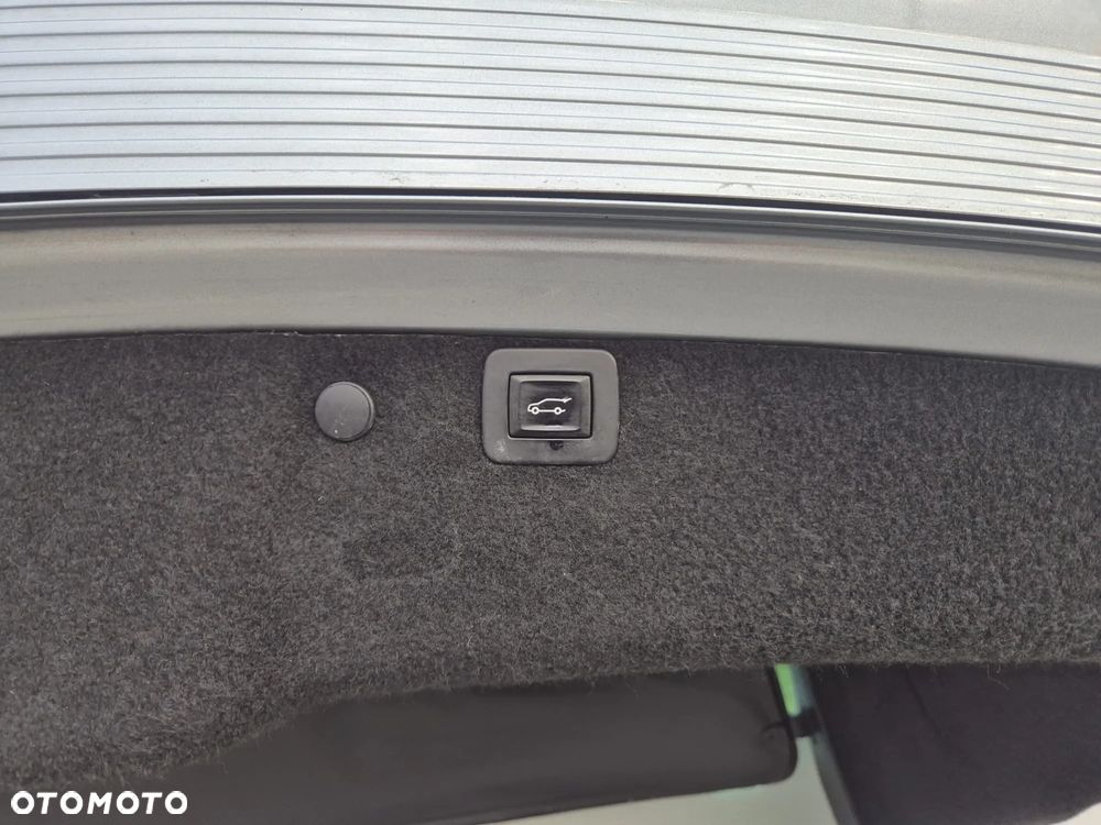 Opel Insignia 2.0 Turbo 150 Jahre - 25