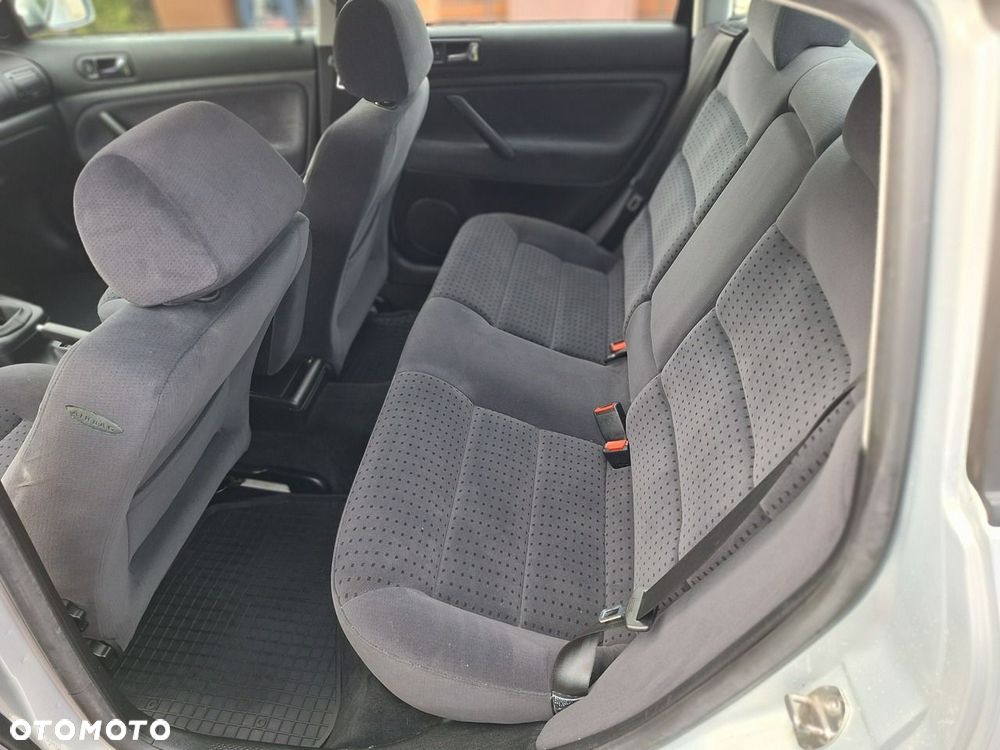 Volkswagen Passat - 18