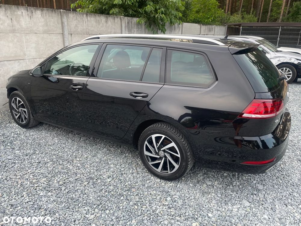 Volkswagen Golf - 5