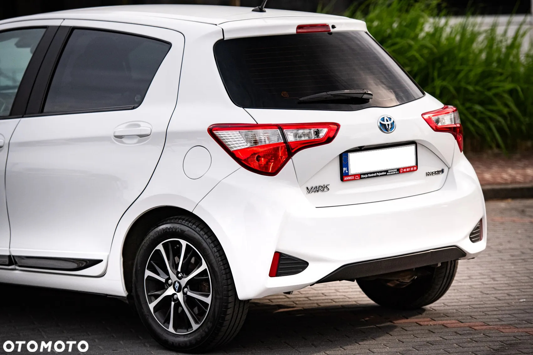 Toyota Yaris Hybrid 100 Premium EU6 - 11