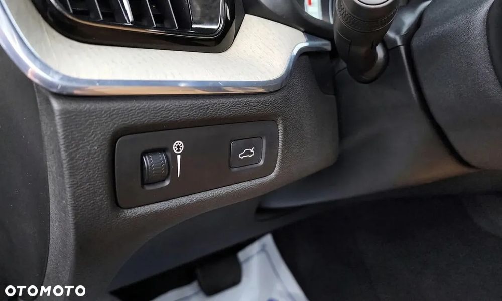 Volvo XC 60 D4 AWD Geartronic Inscription - 12