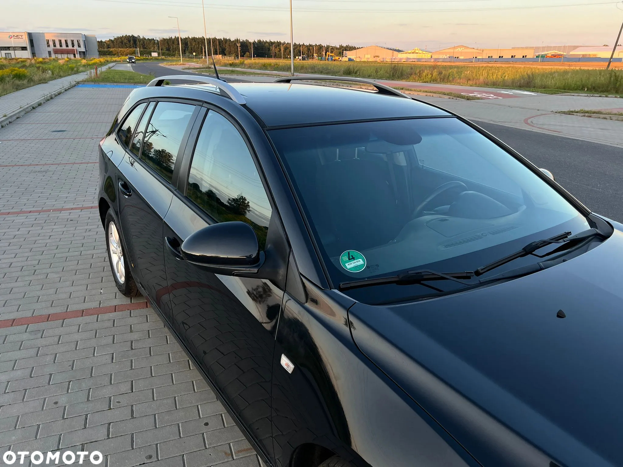 Chevrolet Cruze 1.7 LT - 25