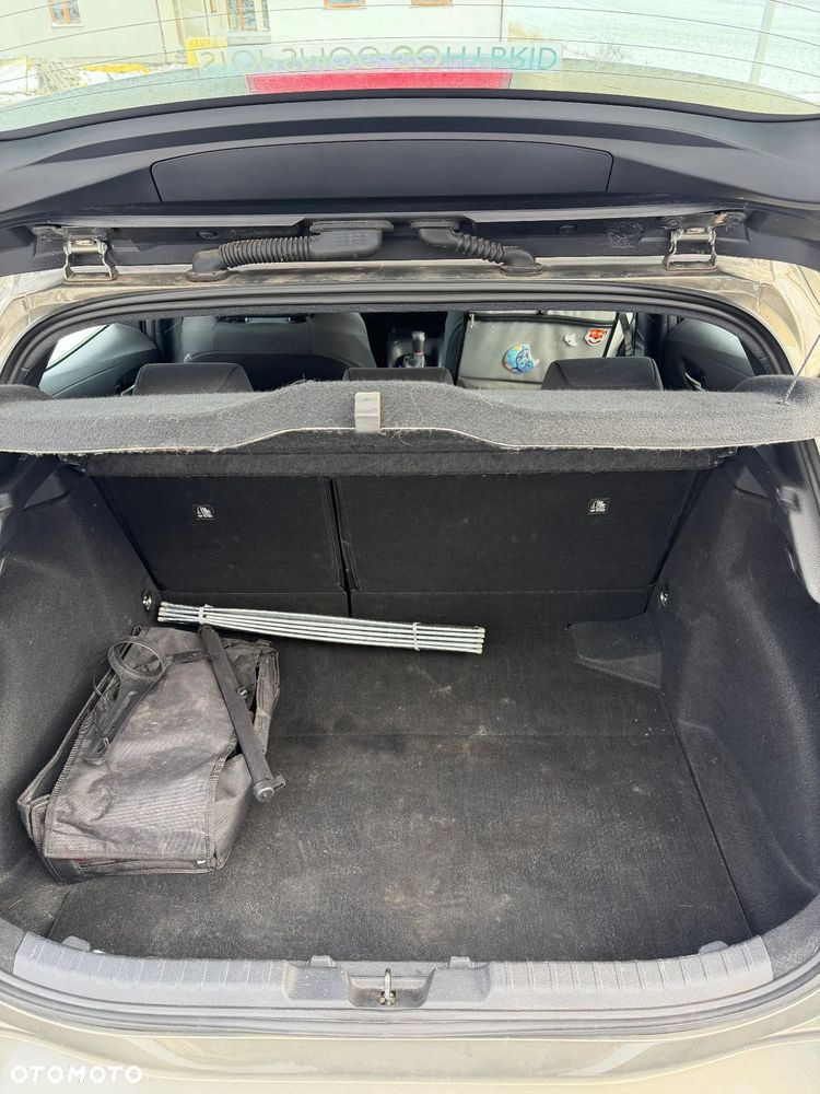 Toyota Corolla 1.8 Hybrid Comfort - 12