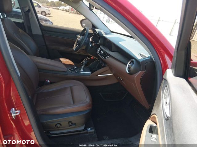 Alfa Romeo Stelvio - 5