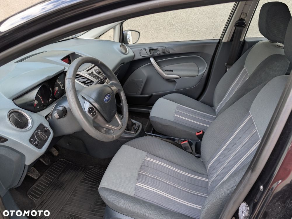 Ford Fiesta - 6