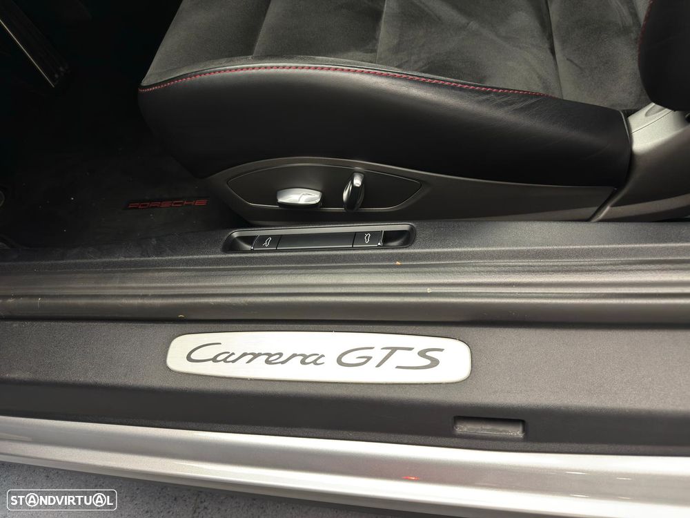 Porsche 911 (991) Carrera 4 GTS PDK - 48