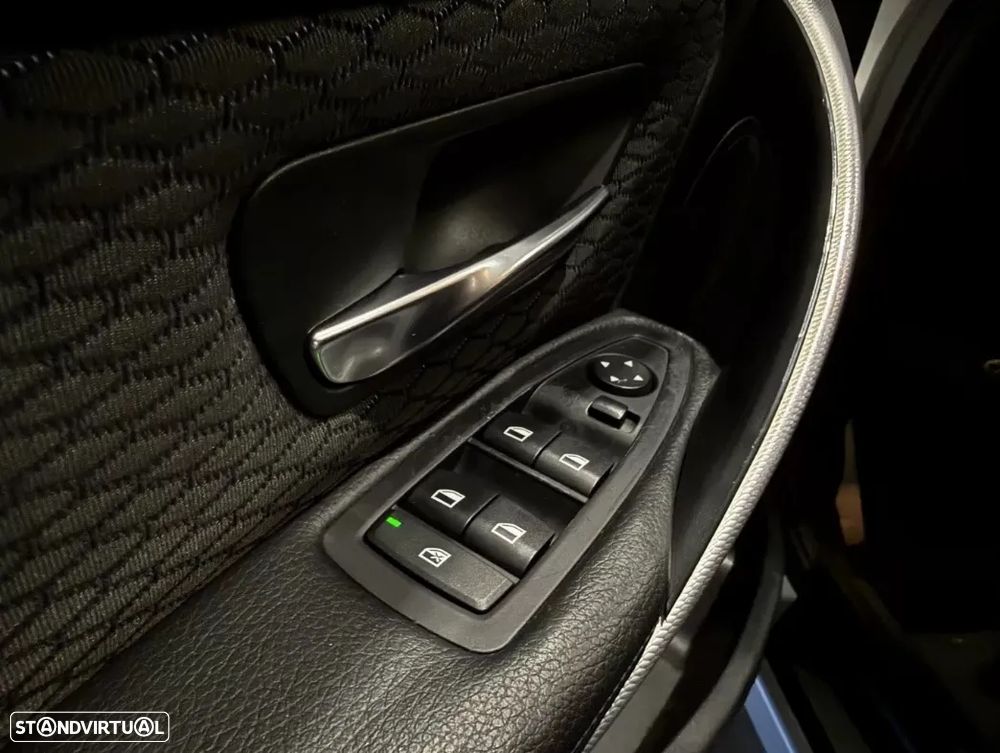 BMW 320 d Auto Pack M - 8