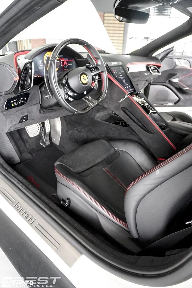 Ferrari Roma - 14