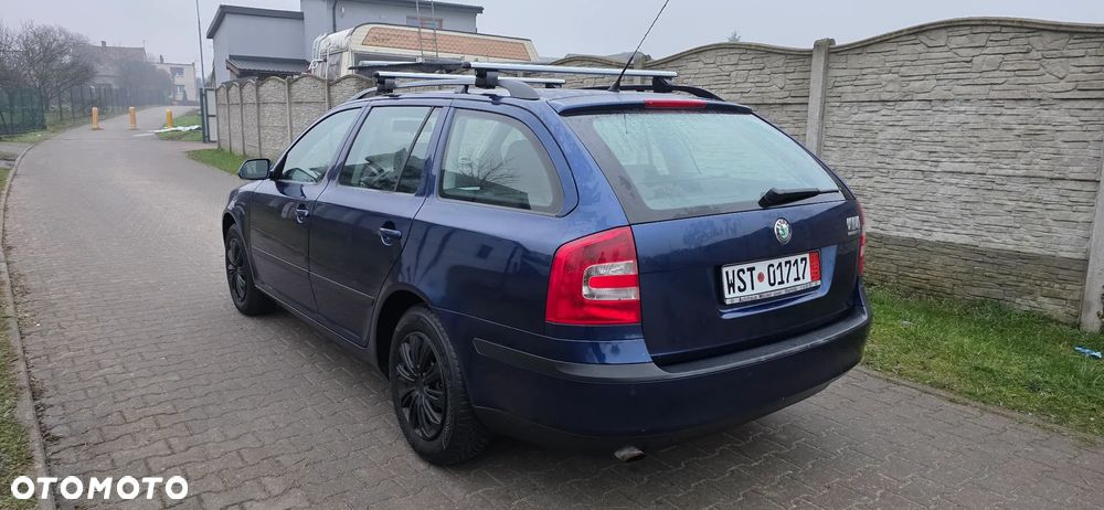 Skoda Octavia 1.6 FSI Elegance - 9