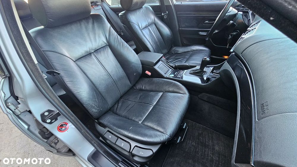 BMW Seria 5 - 25