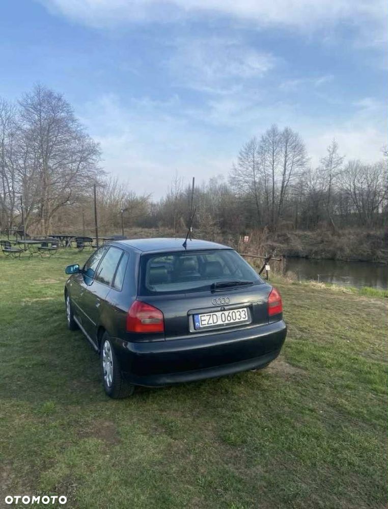 Audi A3 1.8T Ambiente - 5
