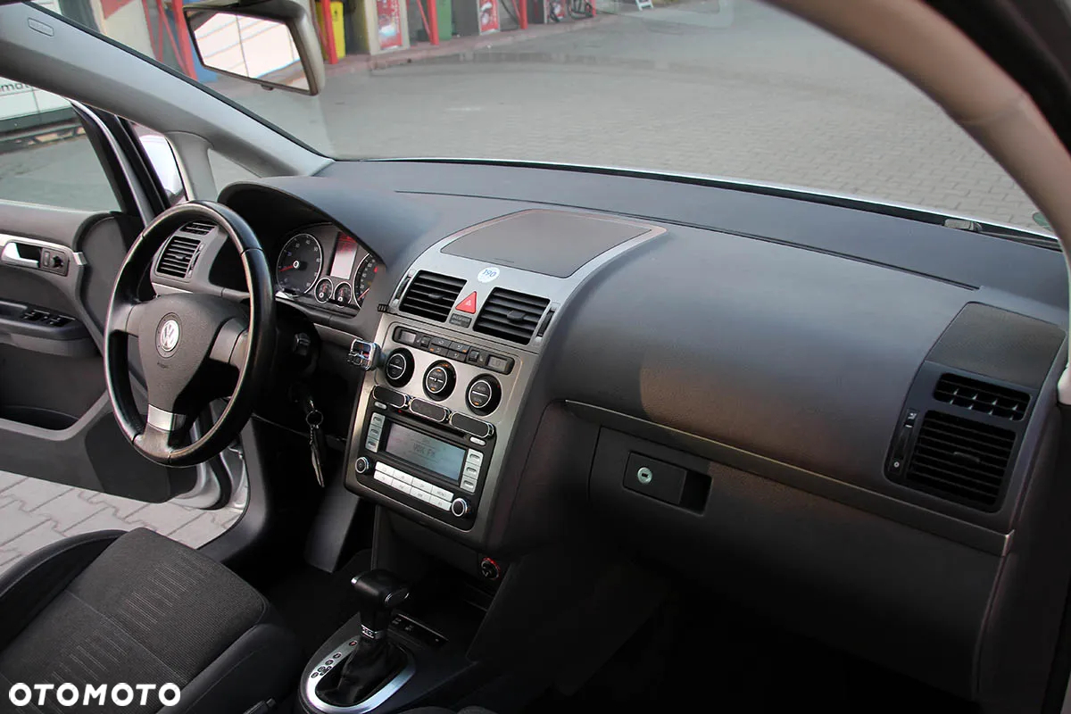 Volkswagen Touran 1.4 TSI DSG Highline - 21