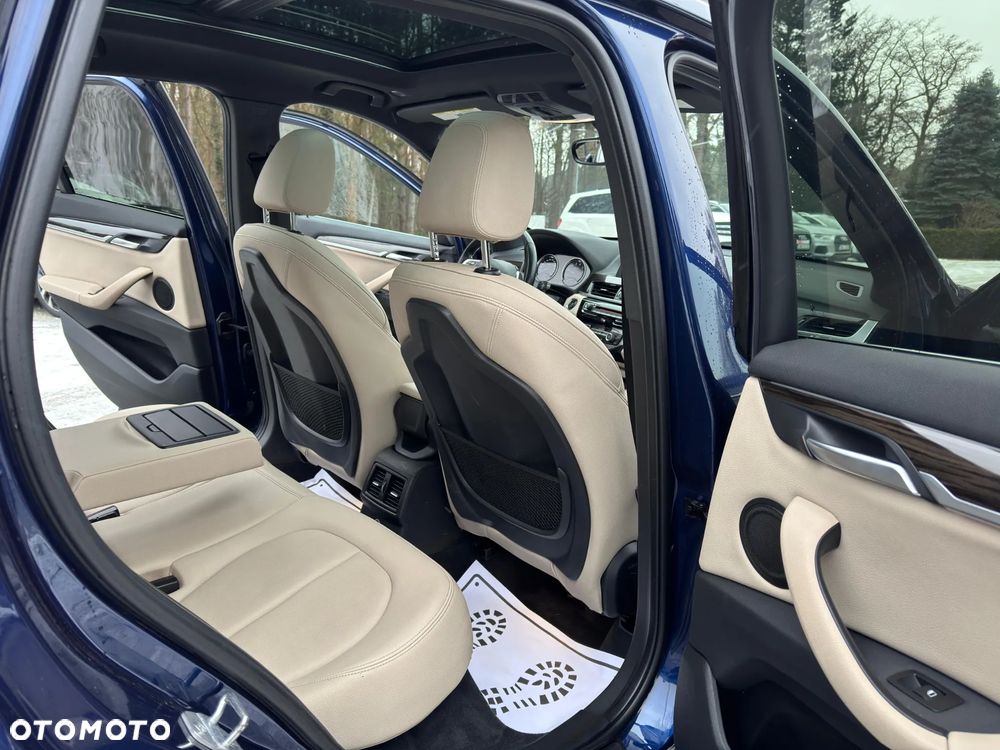 BMW X1 xDrive25i xLine sport - 17