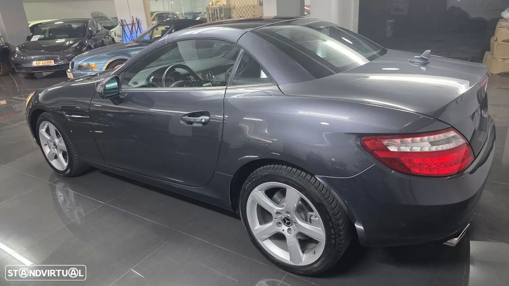 Mercedes-Benz SLK 250 (BlueEFFICIENCY) 7G-TRONIC - 46