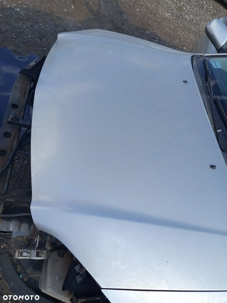 Toyota Avensis T25 lift maska pokrywa silnika 1C0 - 1