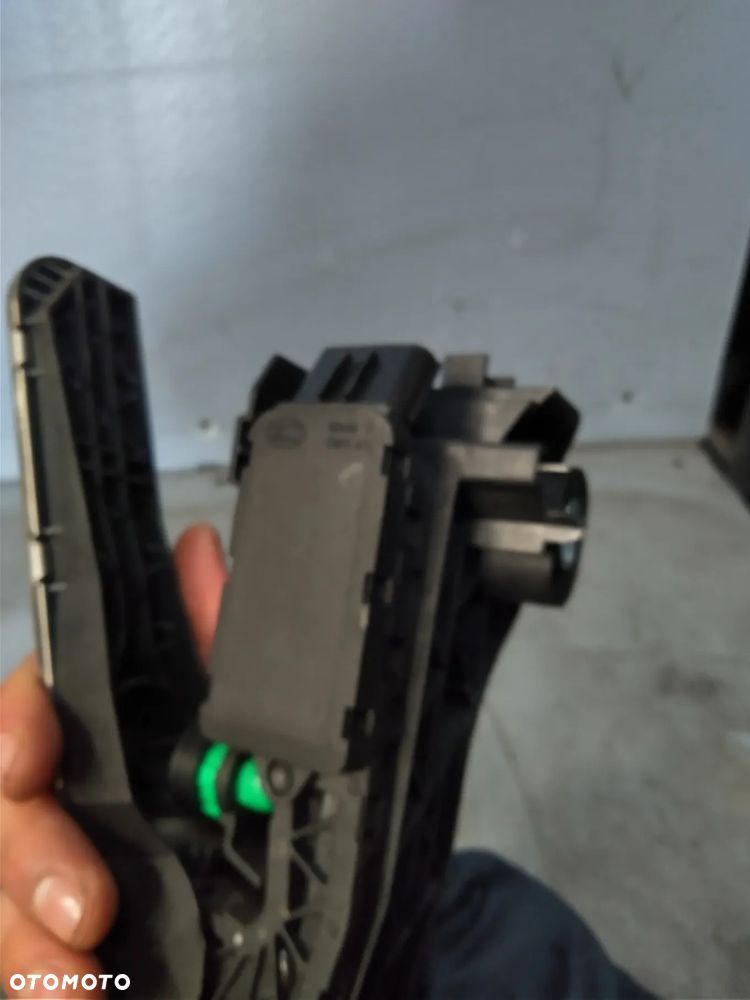 Pedał gazu Audi R8 420 420863657 - 2