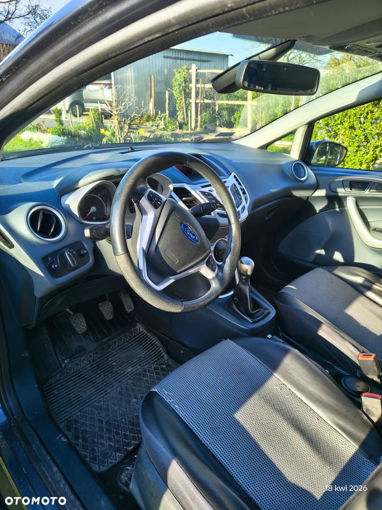 Ford Fiesta - 11